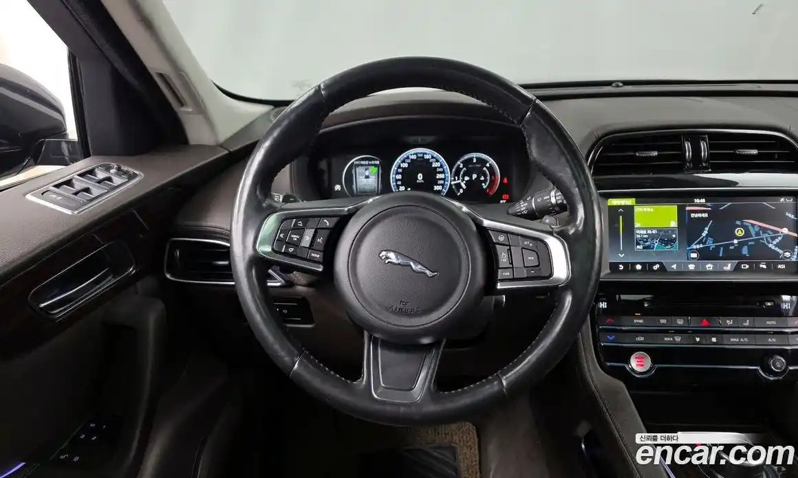 Jaguar F-Pace 2018 2.0 Автомат в Москве № 500241, фото 13