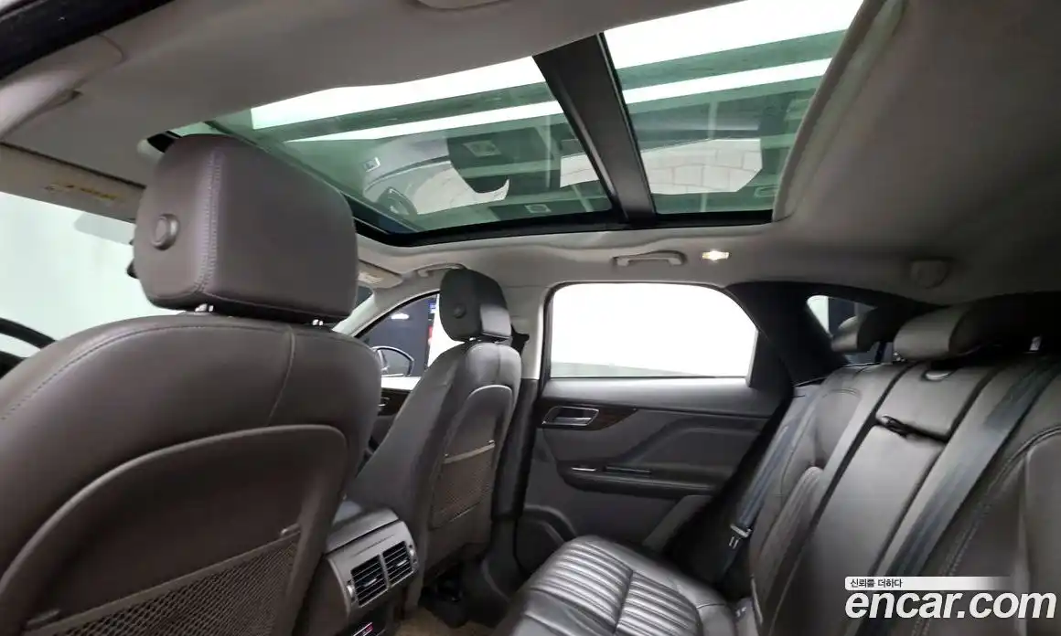 Jaguar F-Pace 2018 2.0 Автомат в Москве № 500241, фото 18