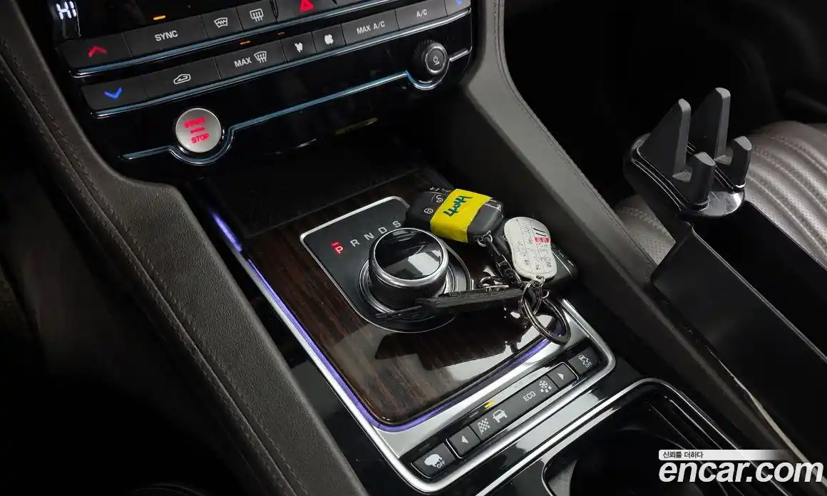 Jaguar F-Pace 2018 2.0 Автомат в Москве № 500241, фото 9