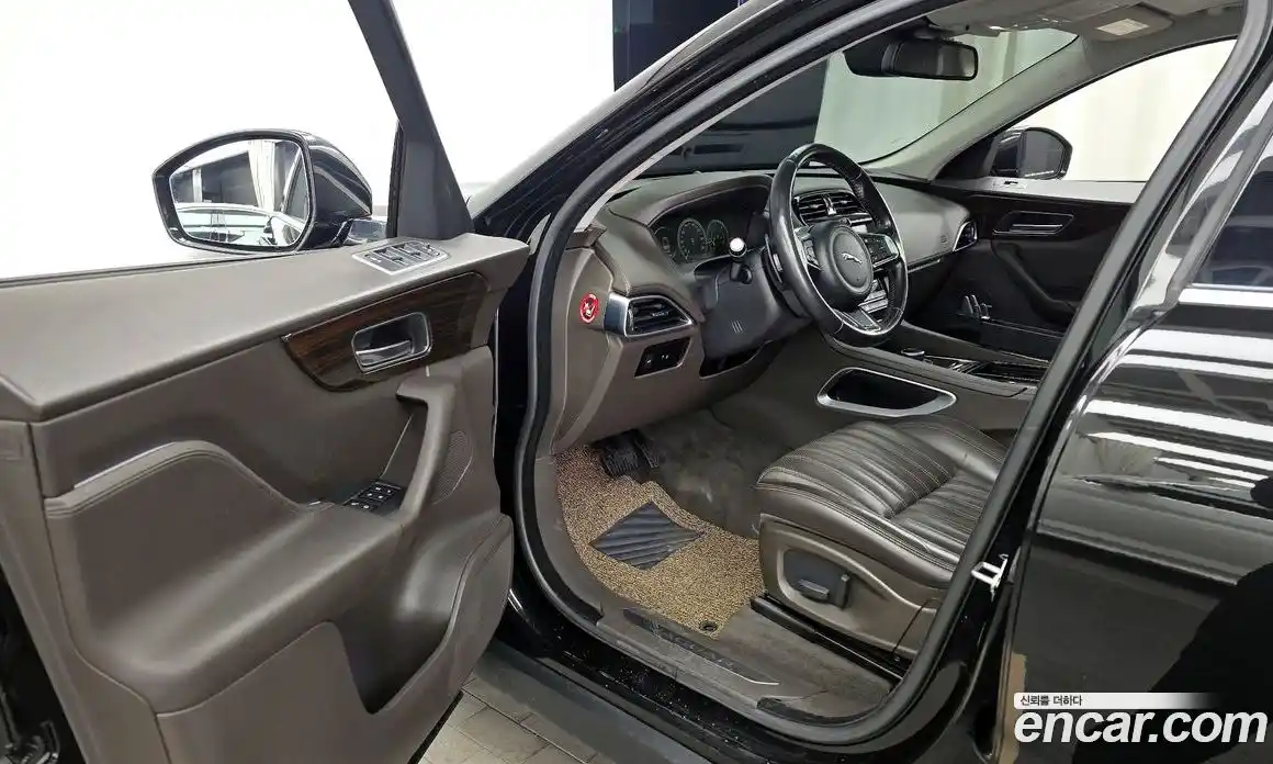 Jaguar F-Pace 2018 2.0 Автомат в Москве № 500241, фото 10