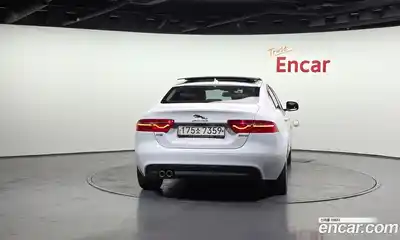 Jaguar XE 2016 2.0 Автомат в Москве № 500296, миниатюра 4