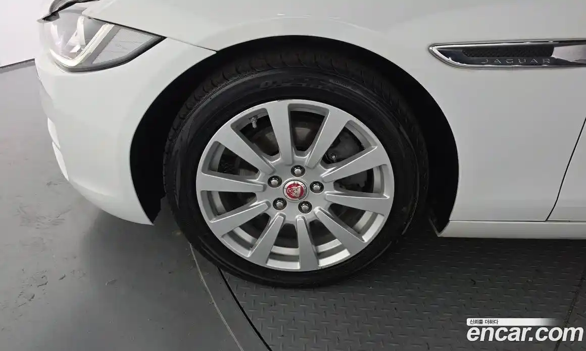 Jaguar XE 2016 2.0 Автомат в Москве № 500296, фото 5