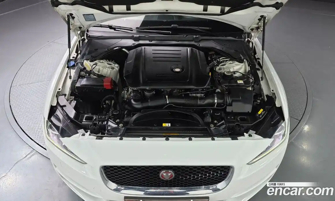 Jaguar XE 2016 2.0 Автомат в Москве № 500296, фото 6