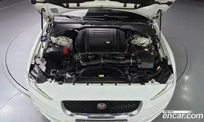 Jaguar XE 2016 2.0 Автомат в Москве № 500296, миниатюра 6