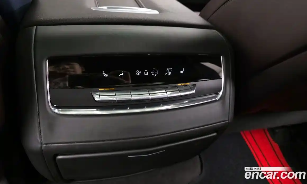 Cadillac Escalade 2023 6.2 Автомат в Москве № 500686, фото 18