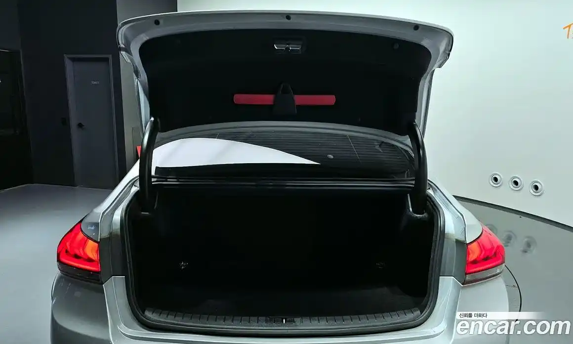 Hyundai Genesis 2015 3.3 Автомат в Москве № 5077, фото 20