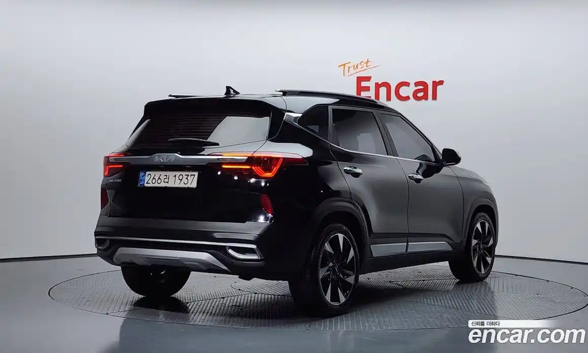 Kia Seltos 2022 1.6 Автомат в Москве № 50886, фото 5