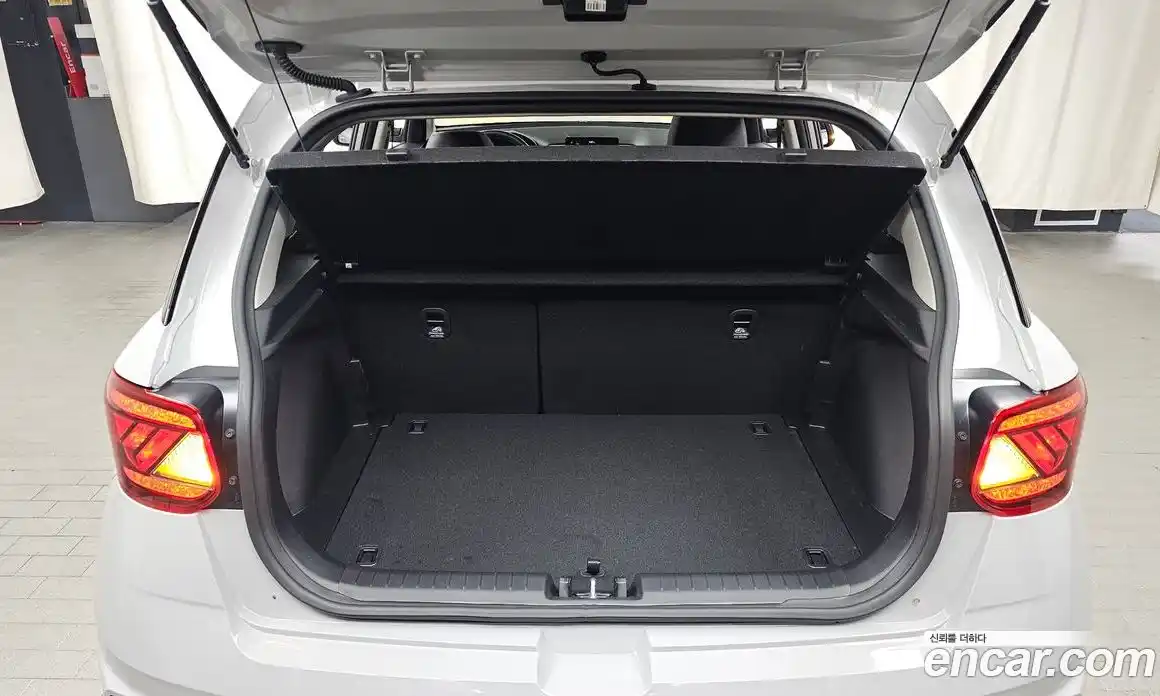 Hyundai Venue 2023 1.6 Автомат в Москве № 517787, фото 20