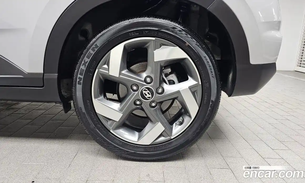 Hyundai Venue 2023 1.6 Автомат в Москве № 517787, фото 5