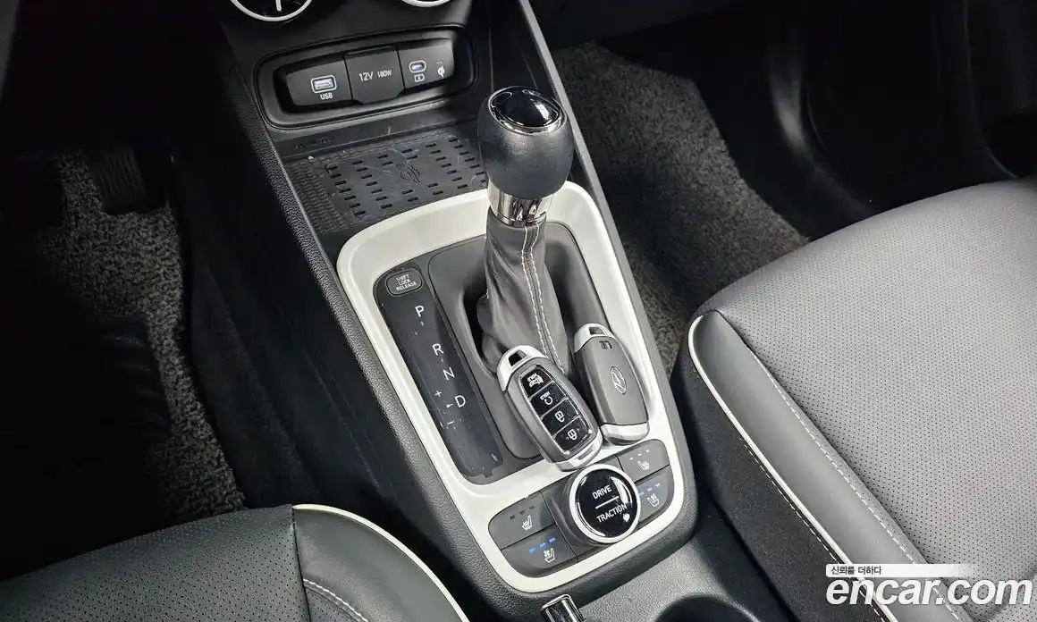 Hyundai Venue 2023 1.6 Автомат в Москве № 517787, фото 9