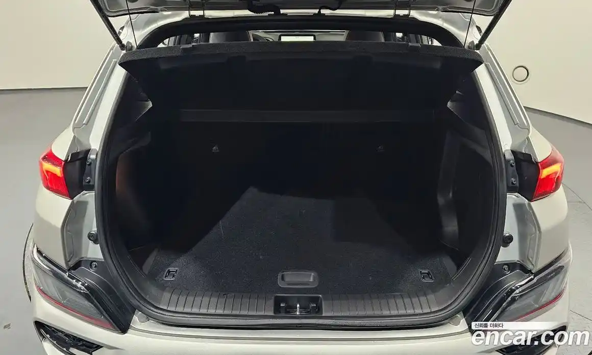 Hyundai Kona 2023 2.0 Автомат в Москве № 518228, фото 20