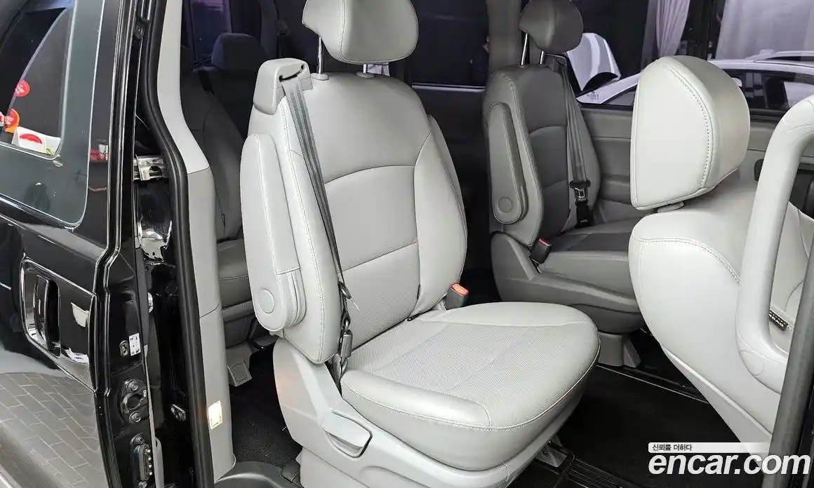 Hyundai Starex 2019 2.5 Автомат в Москве № 518513, фото 12