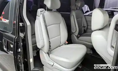 Hyundai Starex 2019 2.5 Автомат в Москве № 518513, миниатюра 12