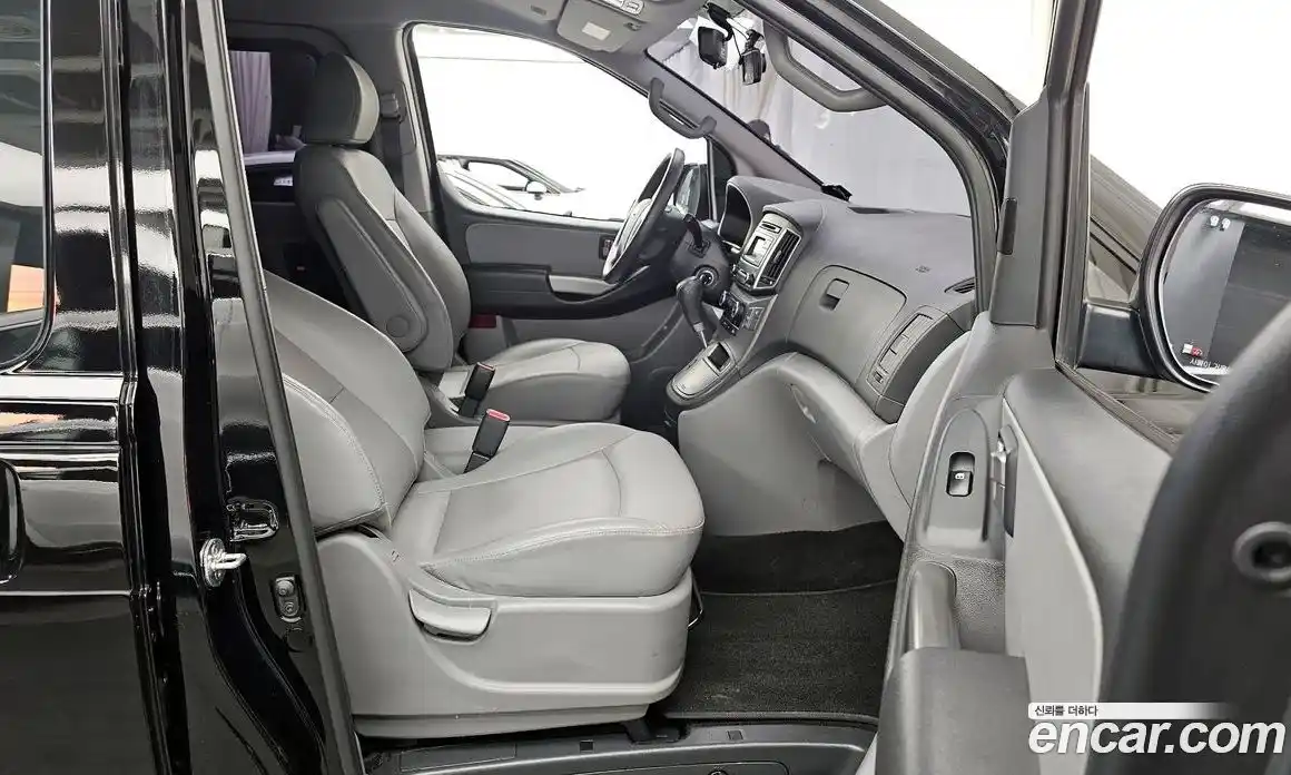 Hyundai Starex 2019 2.5 Автомат в Москве № 518513, фото 10