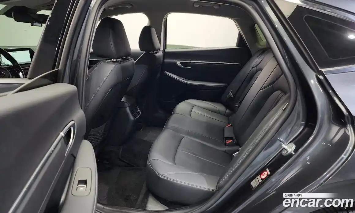 Hyundai Sonata 2022 2.0 Автомат в Москве № 518543, фото 11