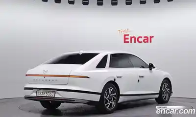 Hyundai Grandeur 2023 2.5 Автомат в Москве № 519002, миниатюра 2