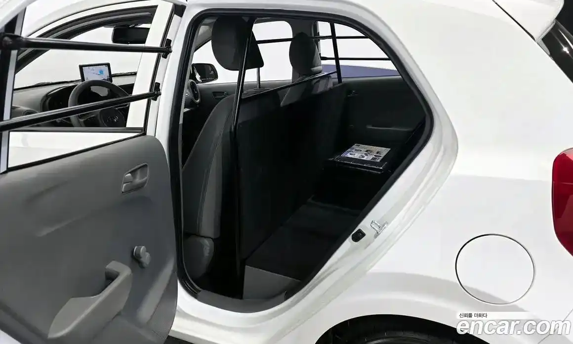 Kia Morning 2021 1.0 Автомат в Москве № 519882, фото 12