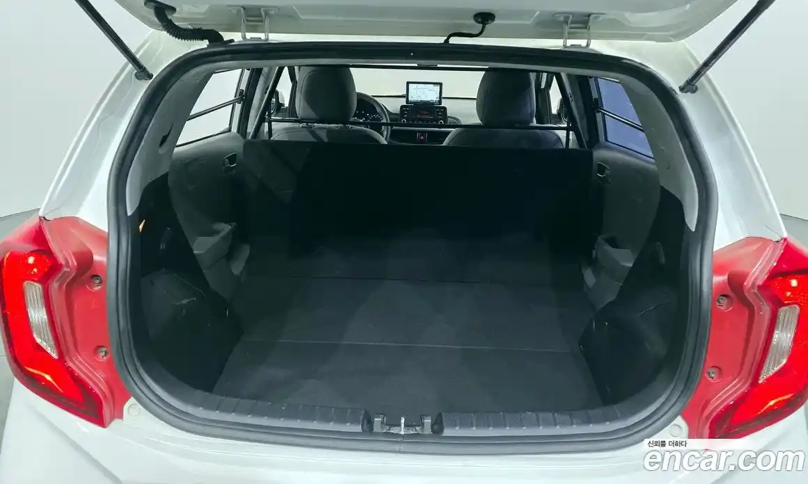 Kia Morning 2021 1.0 Автомат в Москве № 519882, фото 20