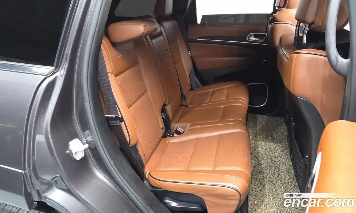 Jeep Cherokee 2021 3.6 Автомат в Москве № 522195, фото 11