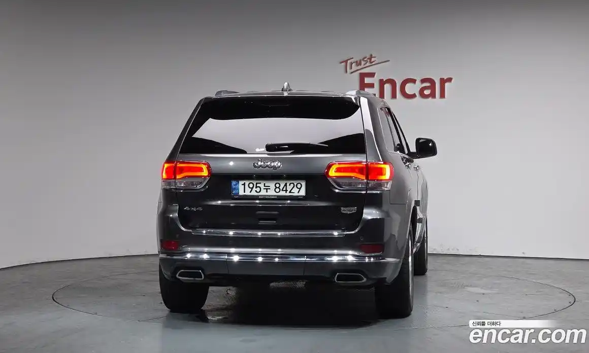 Jeep Cherokee 2021 3.6 Автомат в Москве № 522195, фото 4