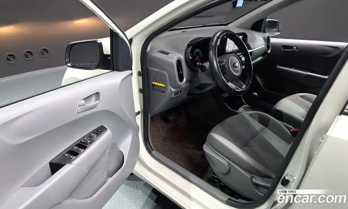 Kia Morning 2020 1.0 Автомат в Москве № 522247, фото 11