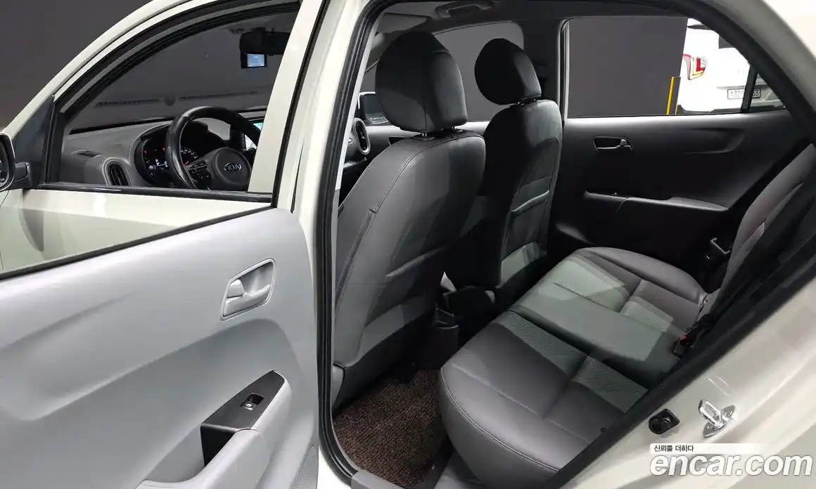 Kia Morning 2020 1.0 Автомат в Москве № 522247, фото 12