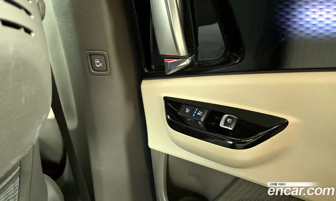 Kia Canival 2023 3.5 Автомат в Москве № 522266, фото 19