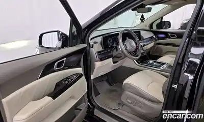 Kia Canival 2023 3.5 Автомат в Москве № 522266, миниатюра 10