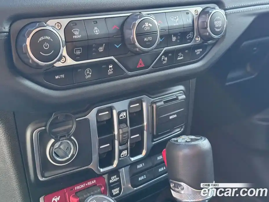 Jeep Wrangler 2024 2.0 Автомат в Москве № 522441, фото 13