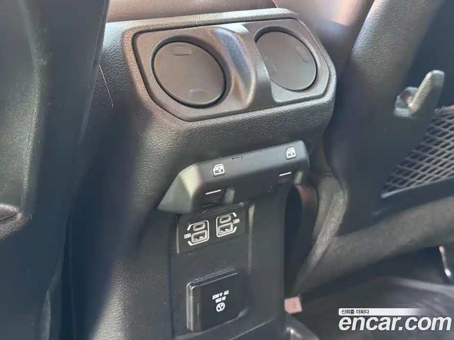 Jeep Wrangler 2024 2.0 Автомат в Москве № 522441, фото 17