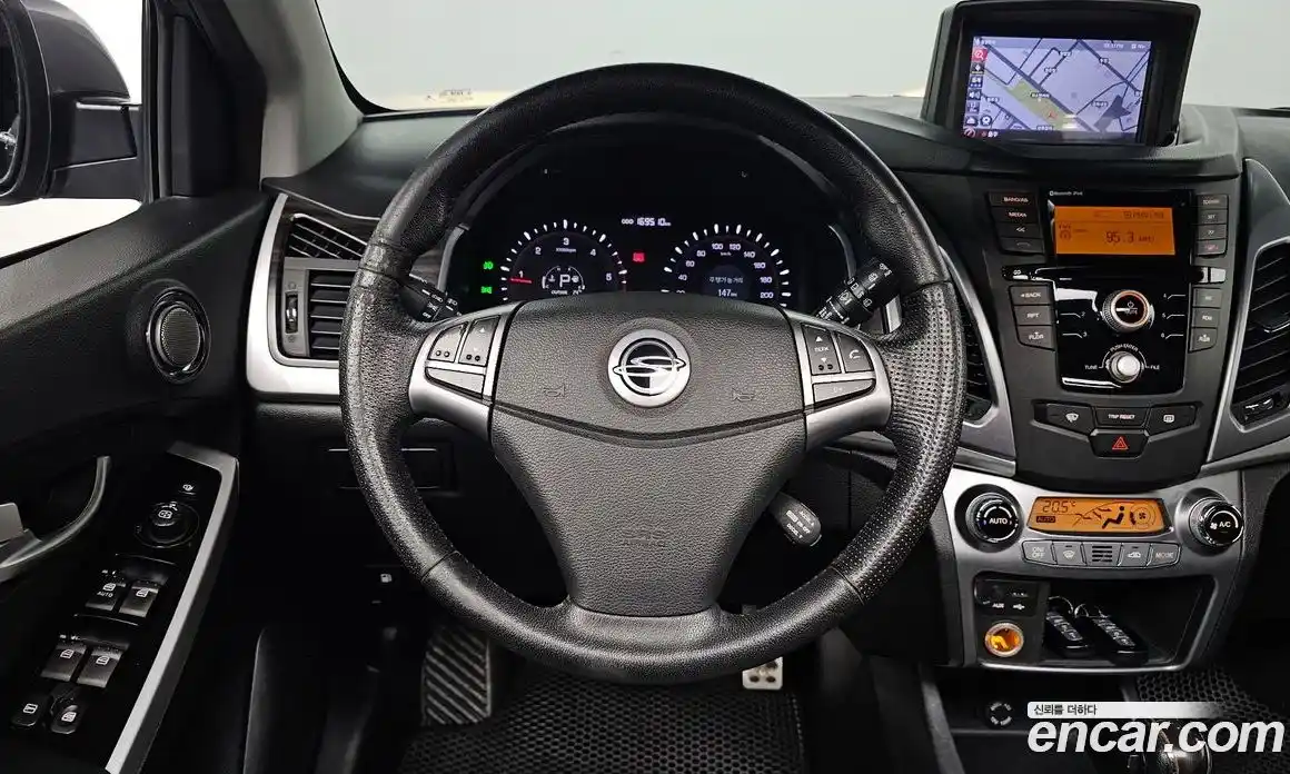 SsangYong Korando 2014 2.0 Автомат в Москве № 526850, фото 13