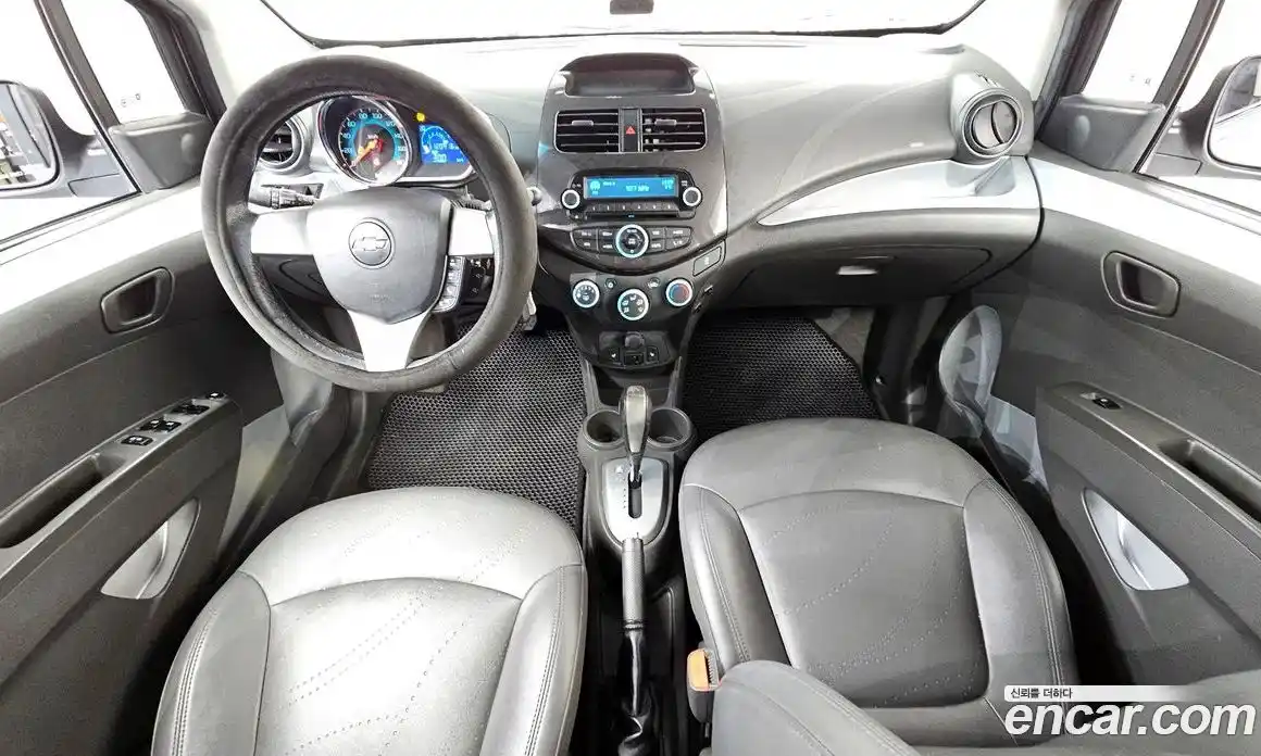 Chevrolet Spark 2015 1.0 Автомат в Москве № 528422, фото 7