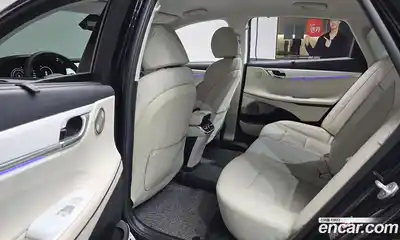 Hyundai Grandeur 2023 2.5 Автомат в Москве № 530783, миниатюра 11