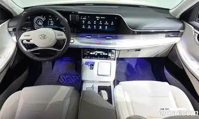 Hyundai Grandeur 2023 2.5 Автомат в Москве № 530783, миниатюра 6