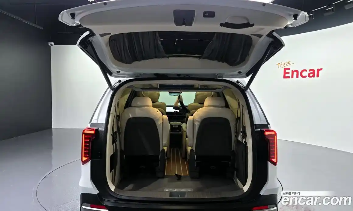 Kia Canival 2024 3.5 Автомат в Москве № 531814, фото 20