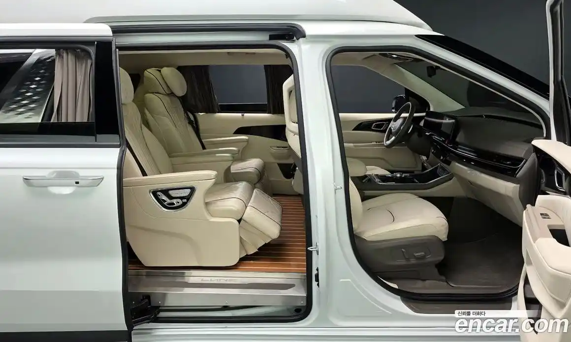 Kia Canival 2024 3.5 Автомат в Москве № 531814, фото 10