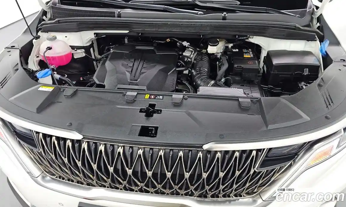 Kia Canival 2023 3.5 Автомат в Москве № 532095, фото 6