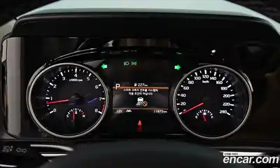 Kia Canival 2023 3.5 Автомат в Москве № 532095, миниатюра 8