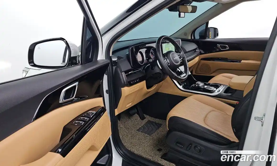 Kia Canival 2023 3.5 Автомат в Москве № 532095, фото 10