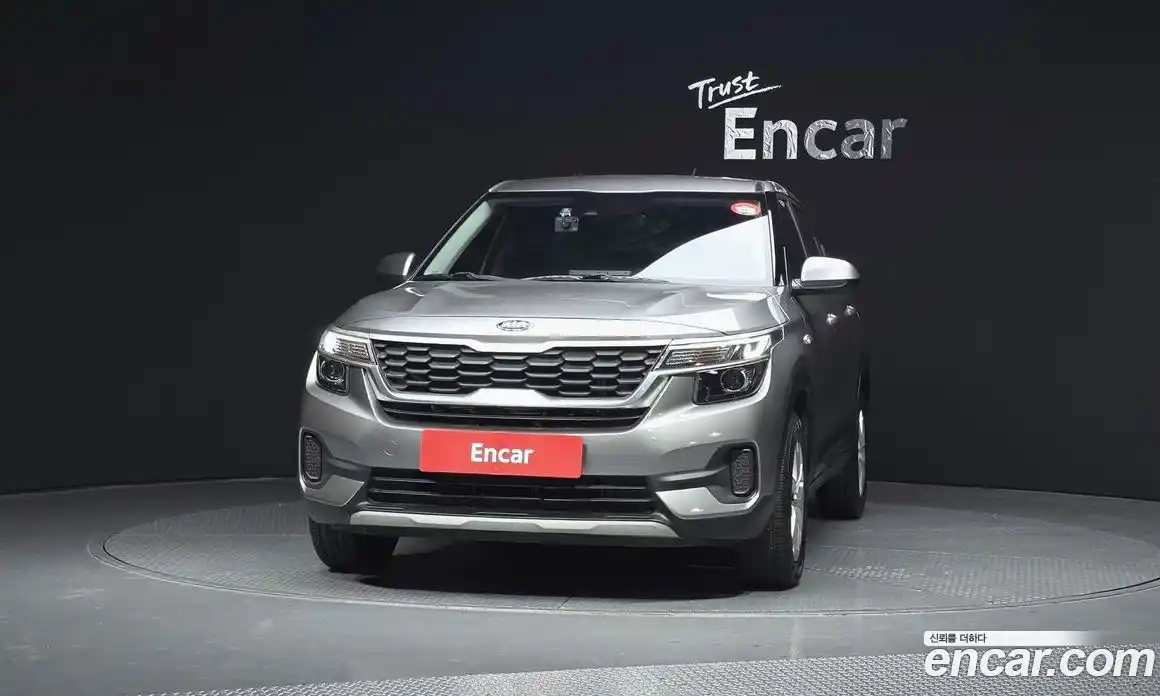 Kia Seltos 2020 1.6 Автомат в Москве № 535266, фото 3