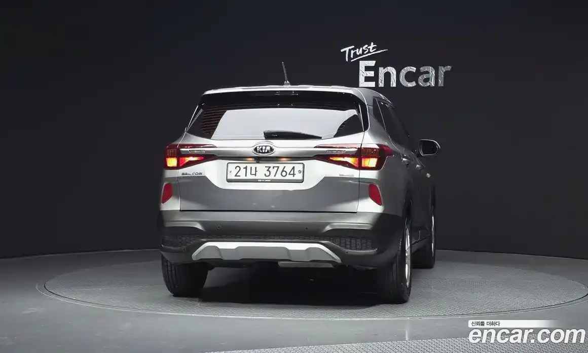 Kia Seltos 2020 1.6 Автомат в Москве № 535266, фото 4