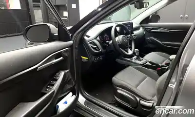 Kia Seltos 2020 1.6 Автомат в Москве № 535266, миниатюра 10