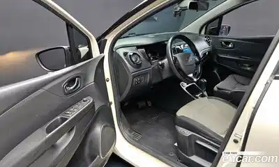 Renault QM3 2014 1.5 Автомат в Москве № 535687, миниатюра 11