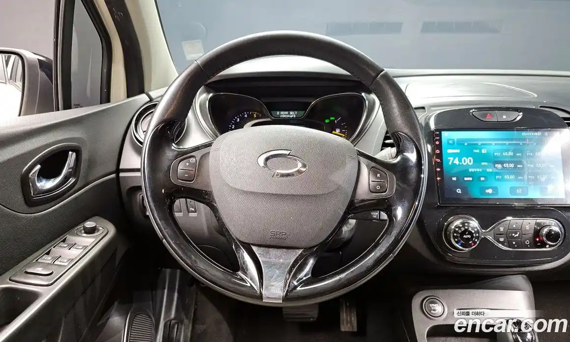 Renault QM3 2014 1.5 Автомат в Москве № 535687, фото 13