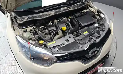 Renault QM3 2014 1.5 Автомат в Москве № 535687, миниатюра 6