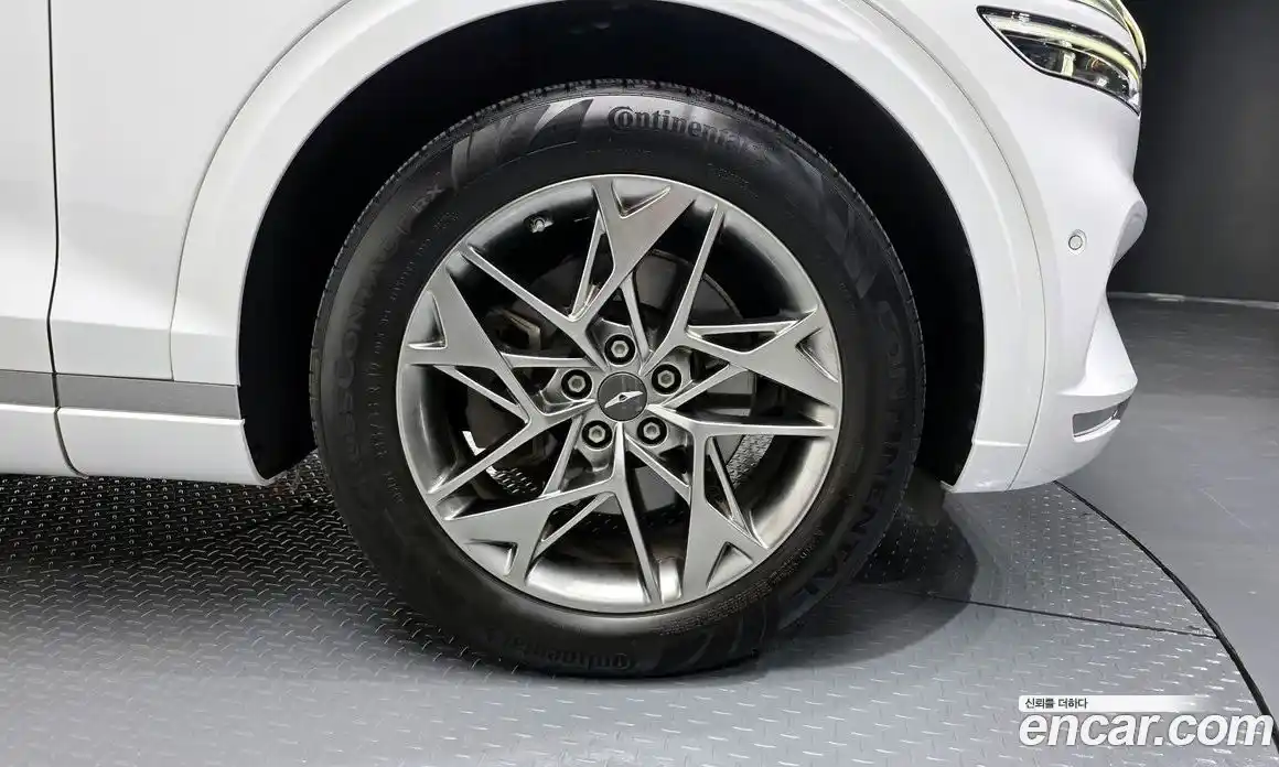 Genesis GV70 2021 2.5 Автомат в Москве № 537609, фото 4