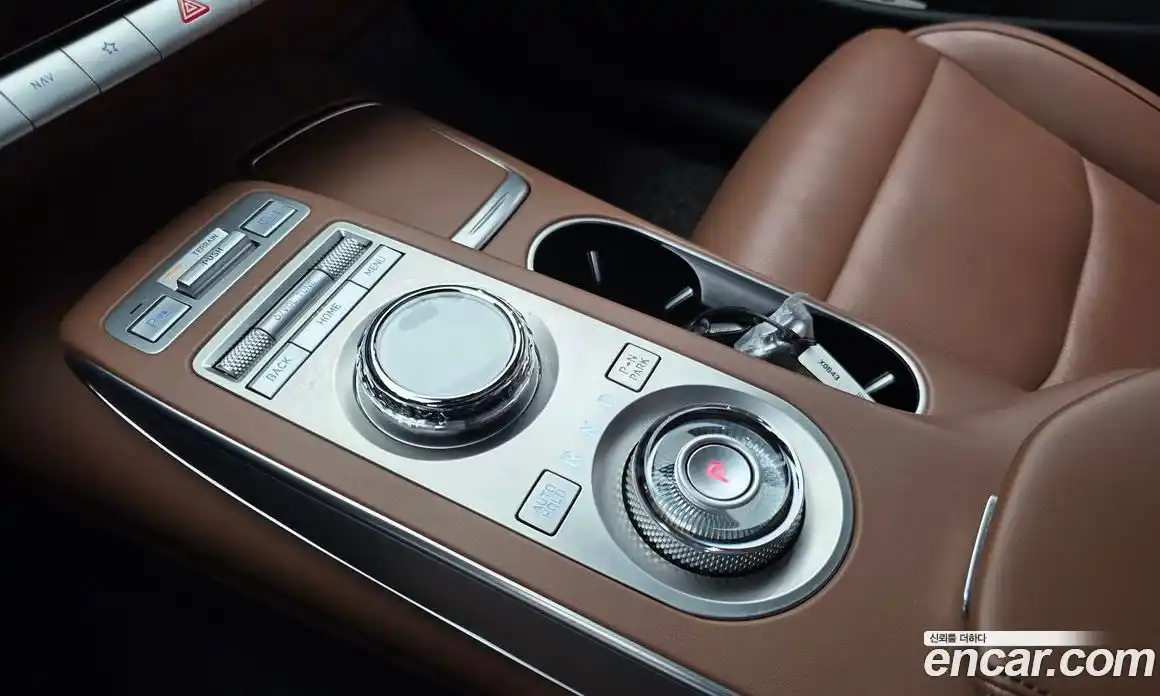 Genesis GV70 2021 2.5 Автомат в Москве № 537609, фото 8