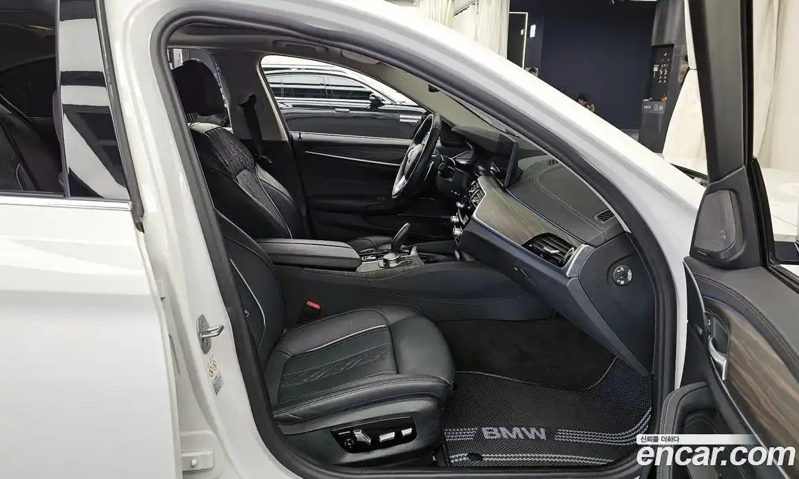 BMW 5-Series 2023 2.0 Автомат в Москве № 538965, фото 11