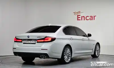 BMW 5-Series 2023 2.0 Автомат в Москве № 538965, миниатюра 2