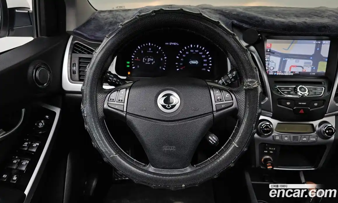 SsangYong Korando 2015 2.0 Автомат в Москве № 539188, фото 12